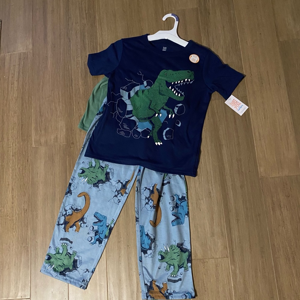 ⭐️NWT!  Carter’s Boys 3-Piece Pajama Set, size 8